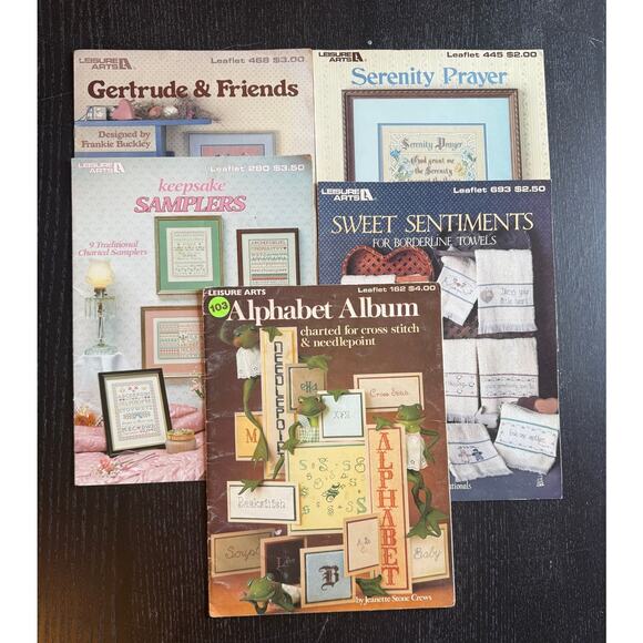 Lot of 15 Leisure Arts Cross Stitch Pattern Leaflets Vintage Flowers Christmas - Picture 2 of 4